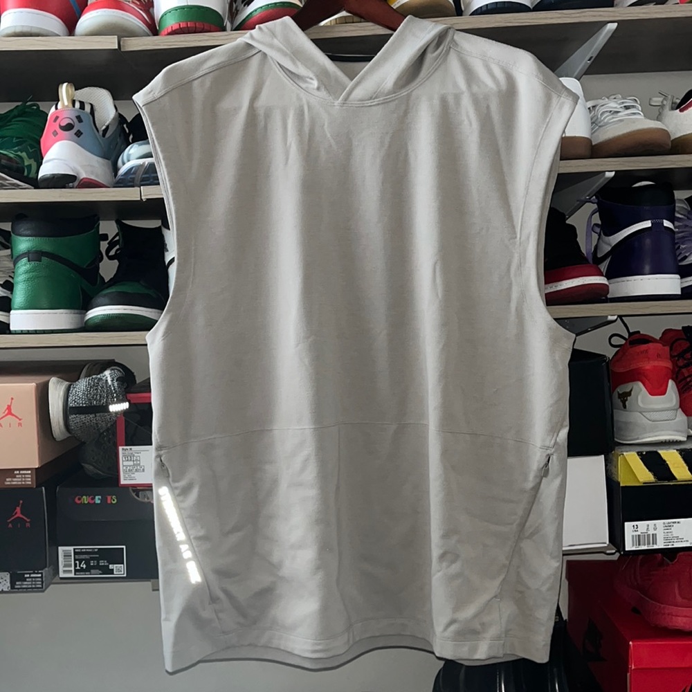 LULULEMON Sleeveless Hoodie